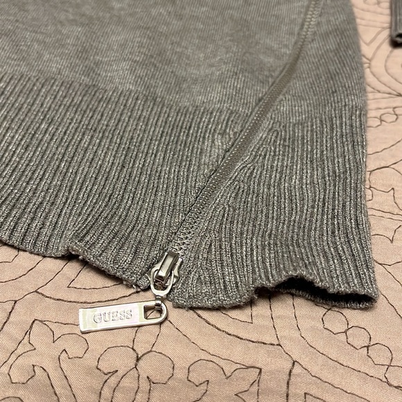 Guess S Gray Turtleneck Sweater - Picture 3 of 6